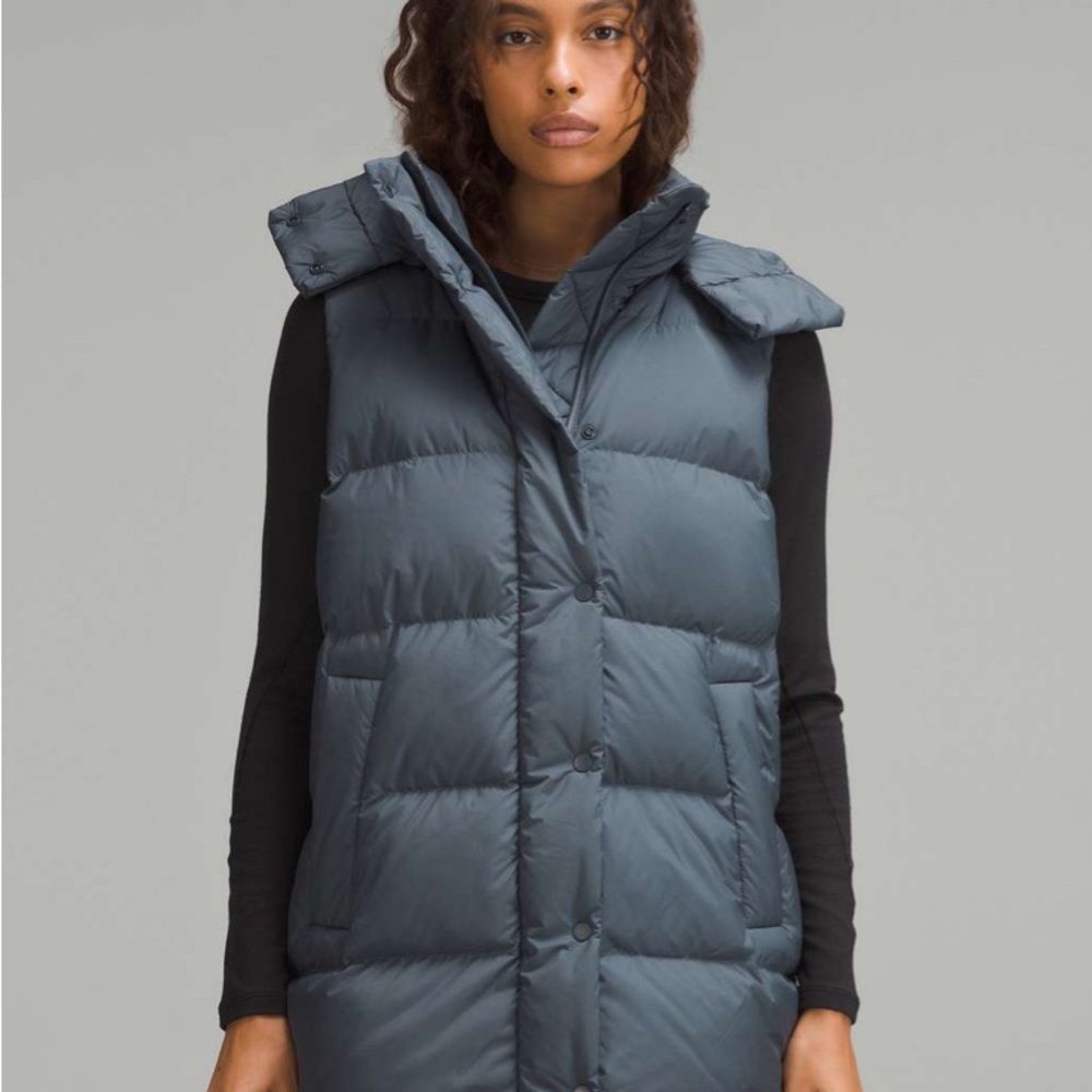Lululemon Wunder Puff Mid-Length Vest
Oil Grey / Belgian Blue- sold out!